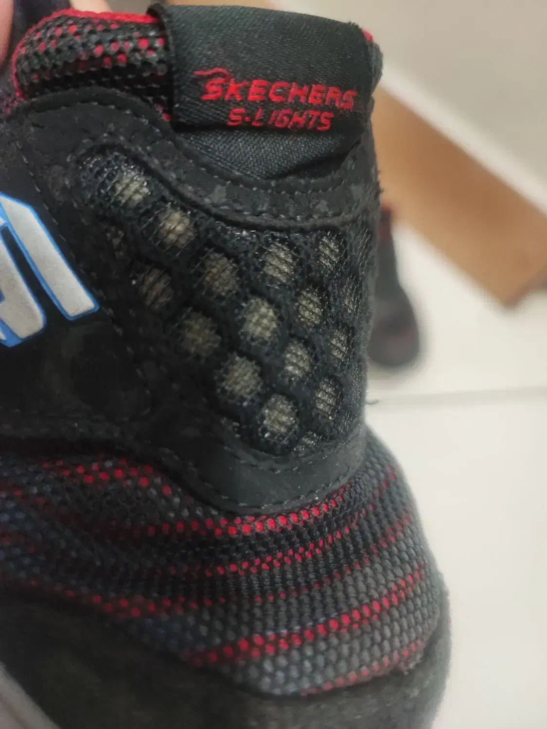 کتونی اسکیچرز اصل  چراغ دار|کیف، کفش، کمربند|تهران, هفت حوض|دیوار