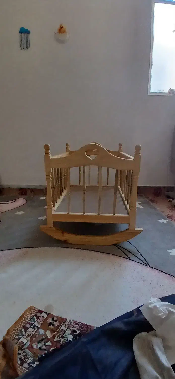 گهواره|تخت و سرویس خواب|بیرجند, |دیوار