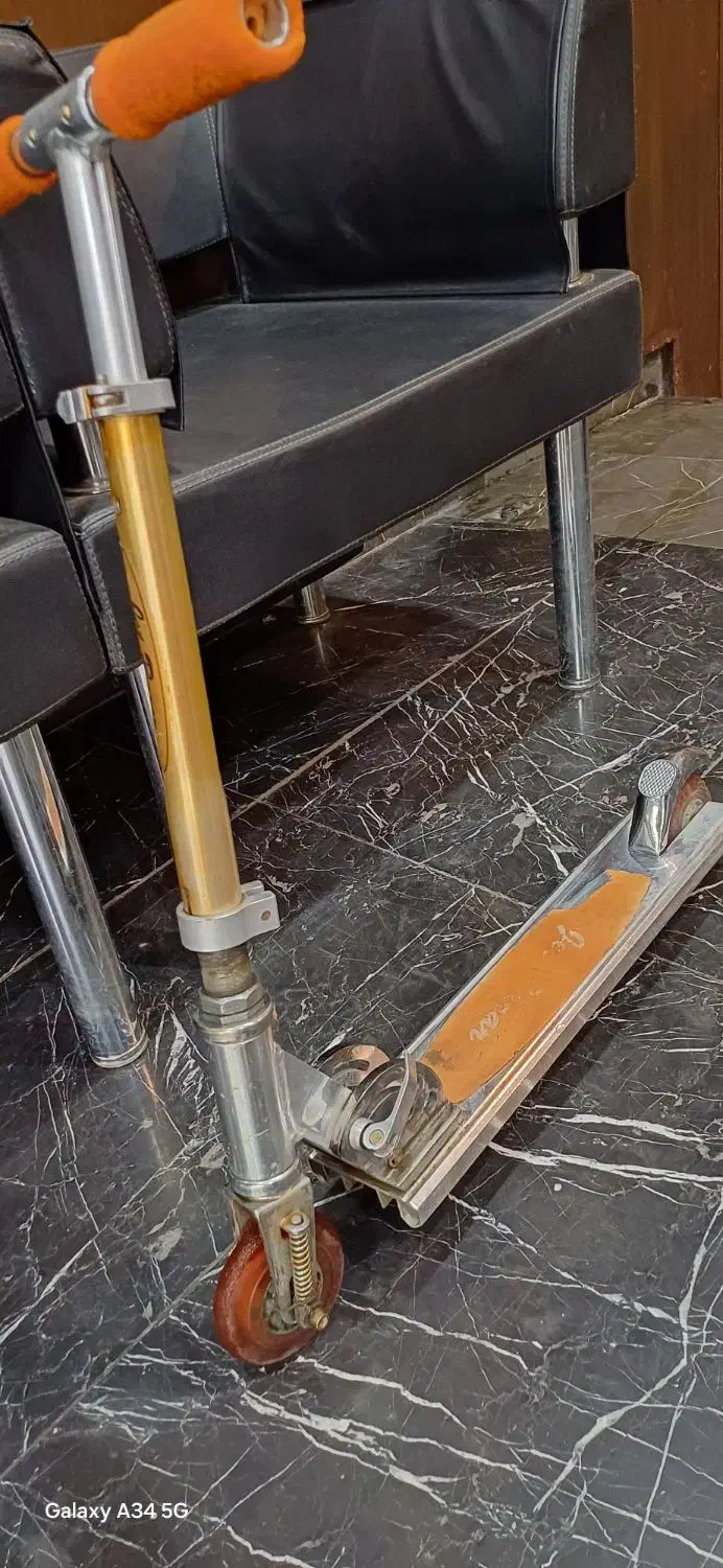 اسکوتر|دوچرخه، اسکیت، اسکوتر|لنگرود, |دیوار