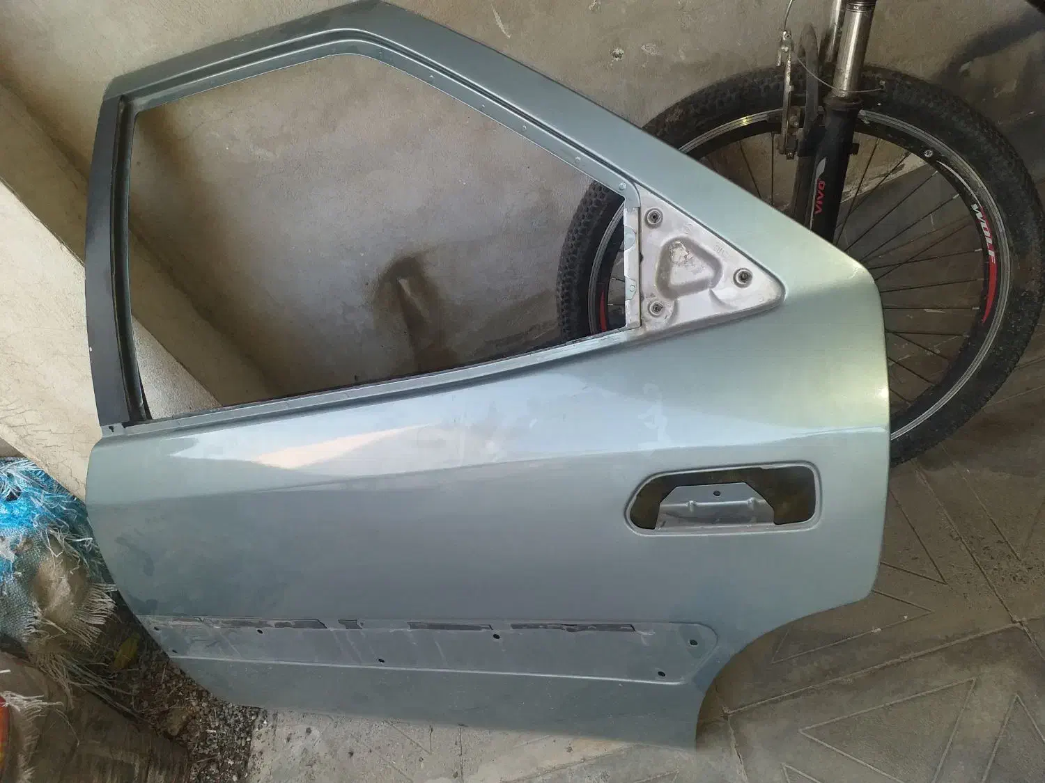 درب زانتیا|قطعات یدکی و لوازم جانبی|رشت, پیرکلاچای|دیوار