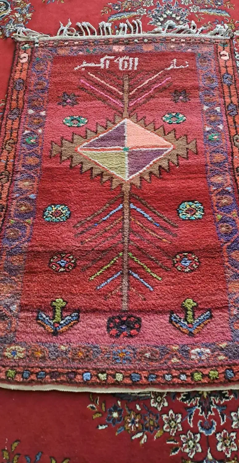 قالیچه محلی (سجاده )|فرش|آبدانان, |دیوار