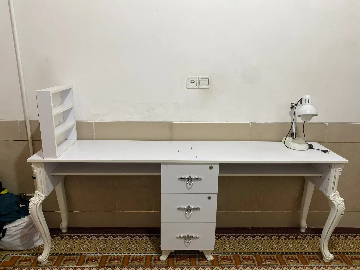 میز ناخن|آرایشگاه و سالنهای زیبایی|نجفآباد, ویلاشهر|دیوار