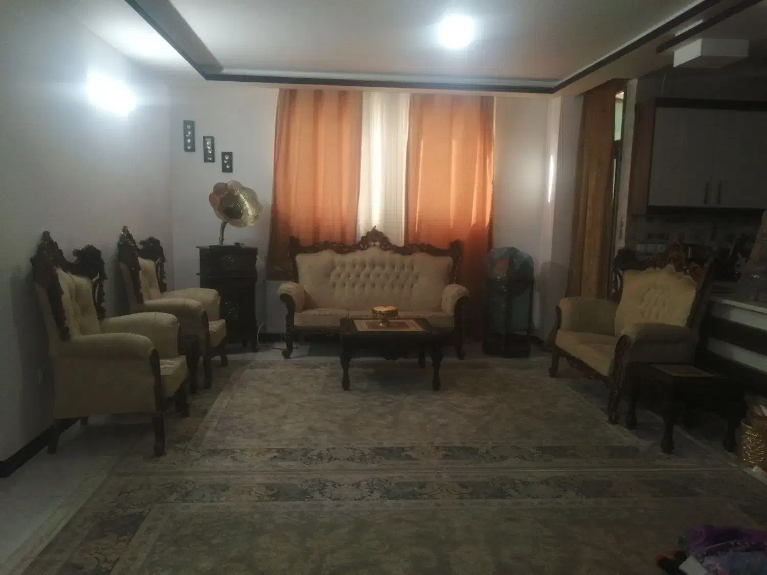 مبلمان در حد نو|مبلمان خانگی و میز عسلی|برخوار, |دیوار