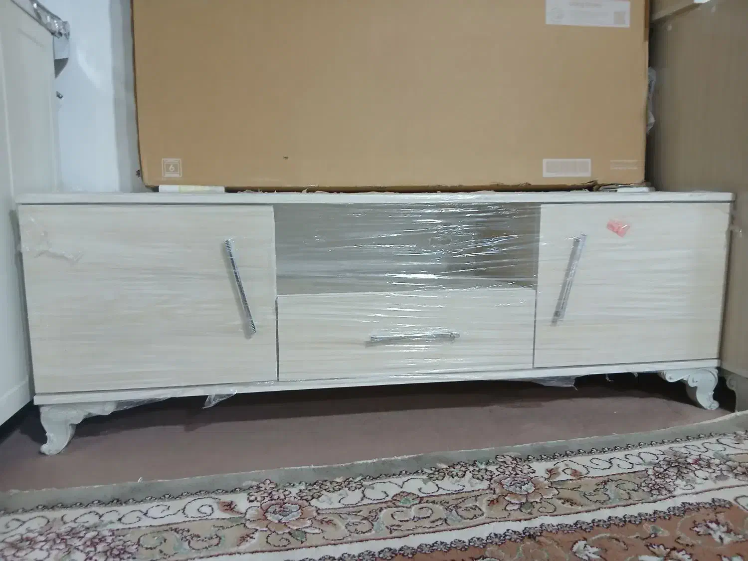 زیر تلویوزیون نو اصلا استفاده نشده|میز تلویزیون|انگوران, |دیوار