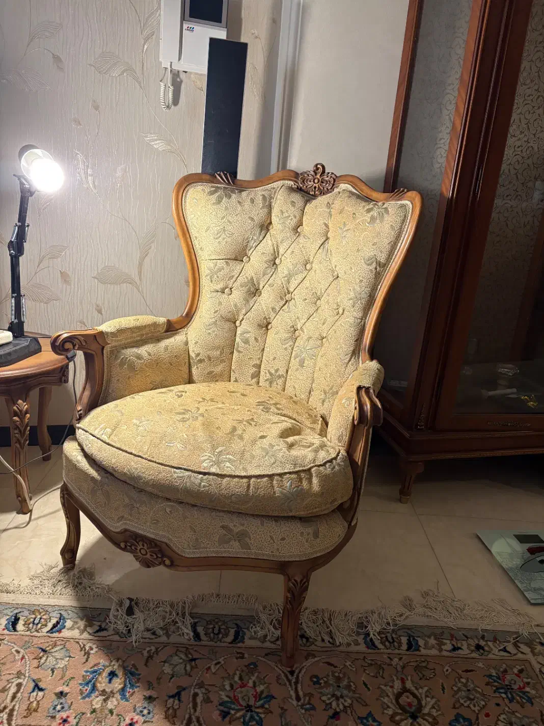 مبل استیل چوبی در حد نو|مبلمان خانگی و میز عسلی|شیراز, قصرالدشت|دیوار