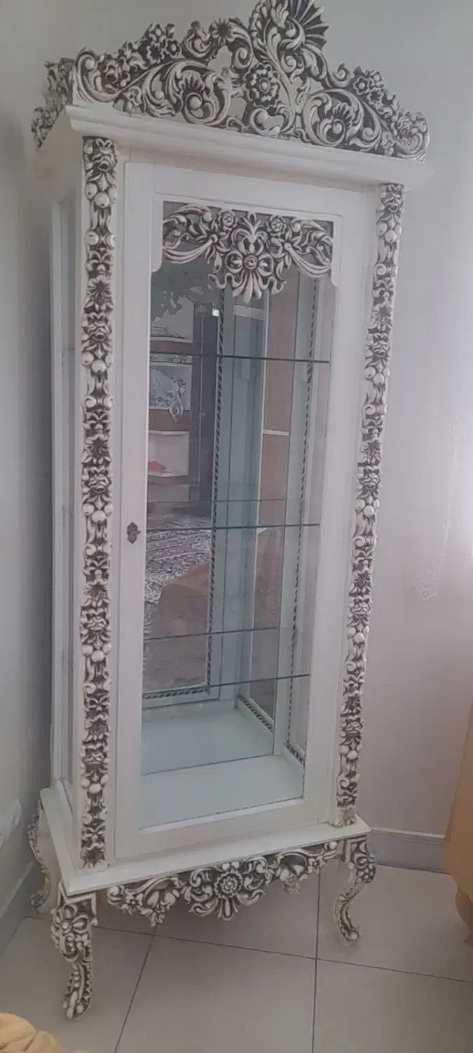 بوفه ی تمیزوسالم بدون خطو خش|بوفه، ویترین، کنسول|تهران, قیام|دیوار