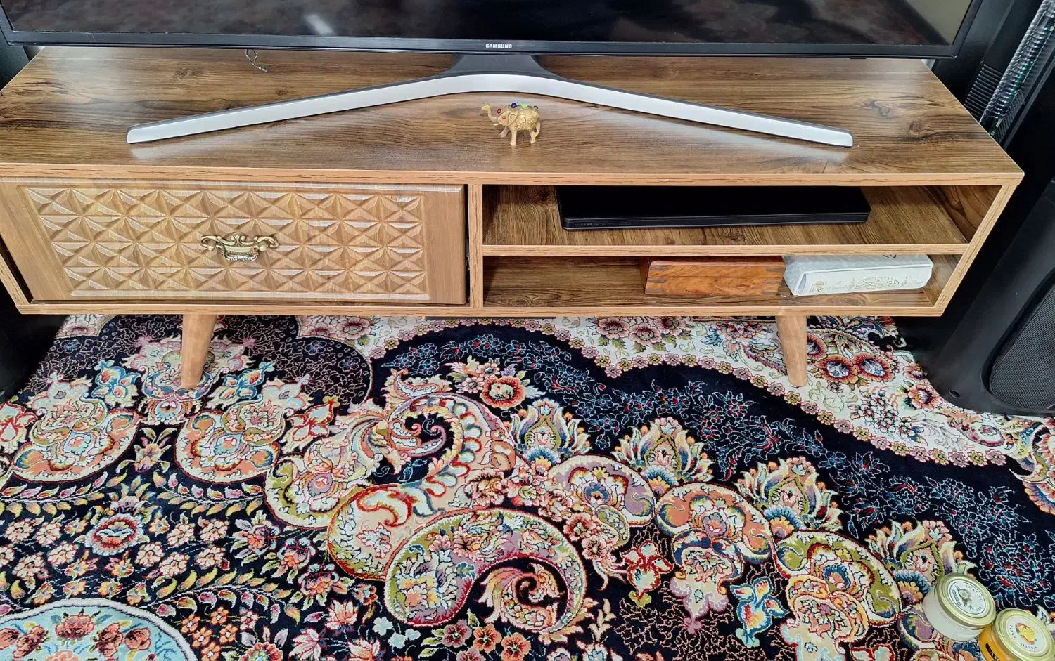 میز تلویزیون سالم|میز تلویزیون|رباطکریم, رباطکریم|دیوار