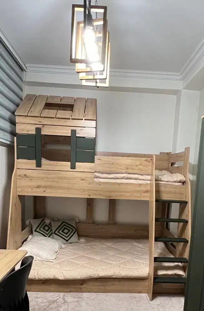 سرویس خواب ژیک/ تخت دو طبقه/میزتحریر/کمد/دراور|تخت و سرویس خواب|تبریز, |دیوار