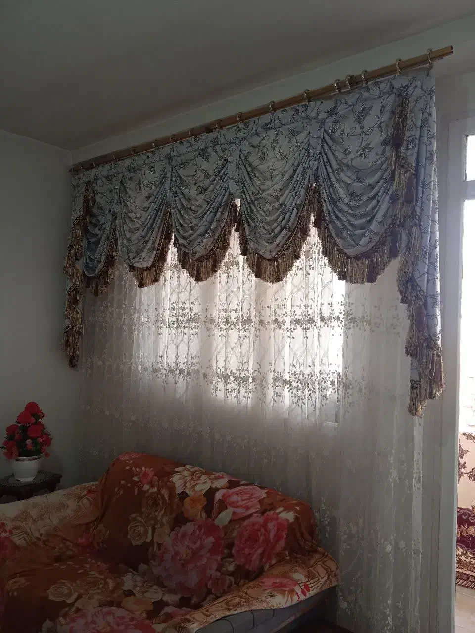 پرده|پرده، رانر، رومیزی|رباطکریم, مسکن مهر آبشناسان|دیوار