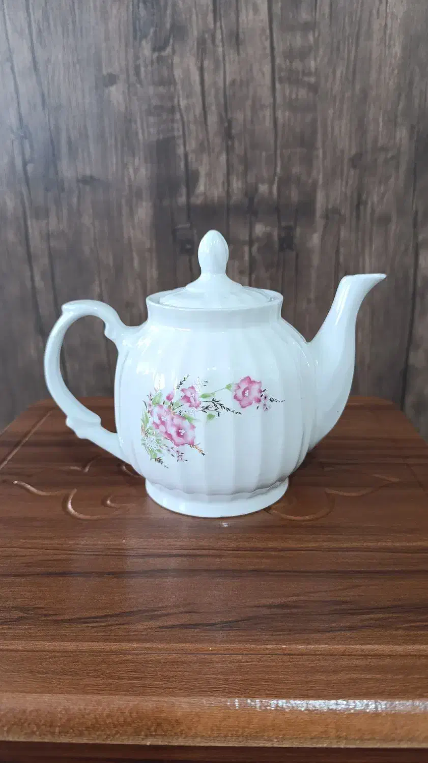 قوری. سالم|قوری، کتری، قهوهساز دستی|گنبد کاووس, |دیوار