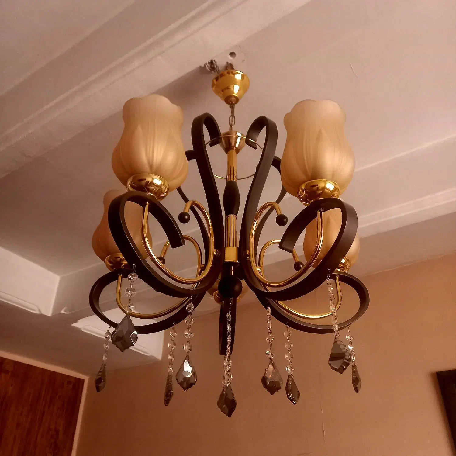 ۲عدد لوستر ۵شاخه چوبی وفانتزی|لوستر و چراغ آویز|ری, اقدسیه|دیوار