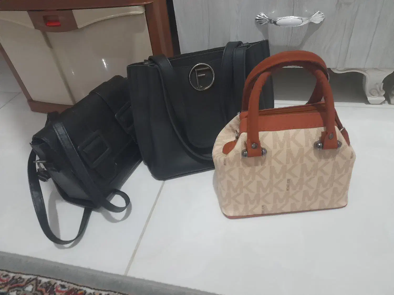 کیف|کیف، کفش، کمربند|سقز, |دیوار