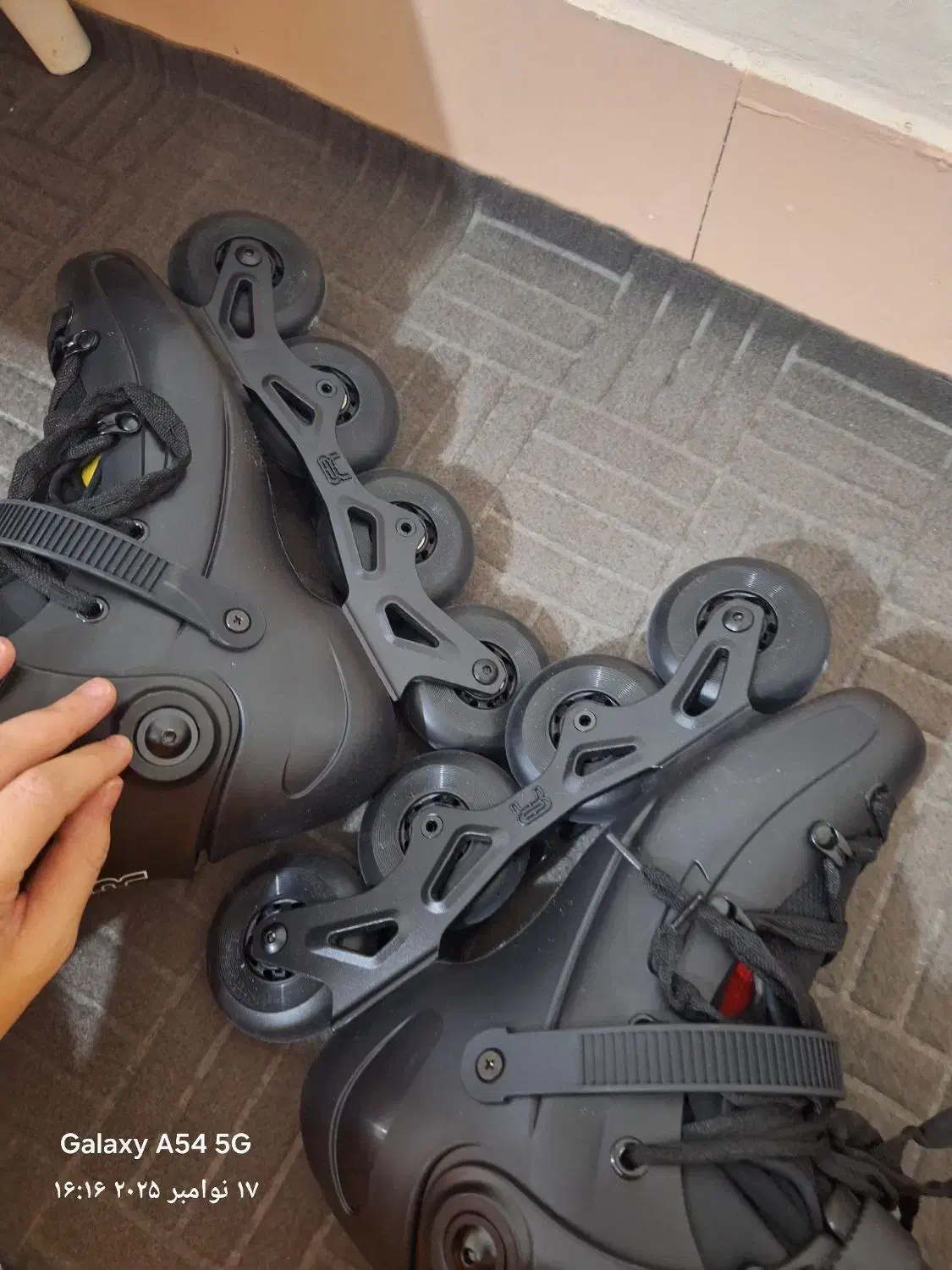 اسکیت Rr3|دوچرخه، اسکیت، اسکوتر|هشتگرد, هشتگرد قدیم|دیوار