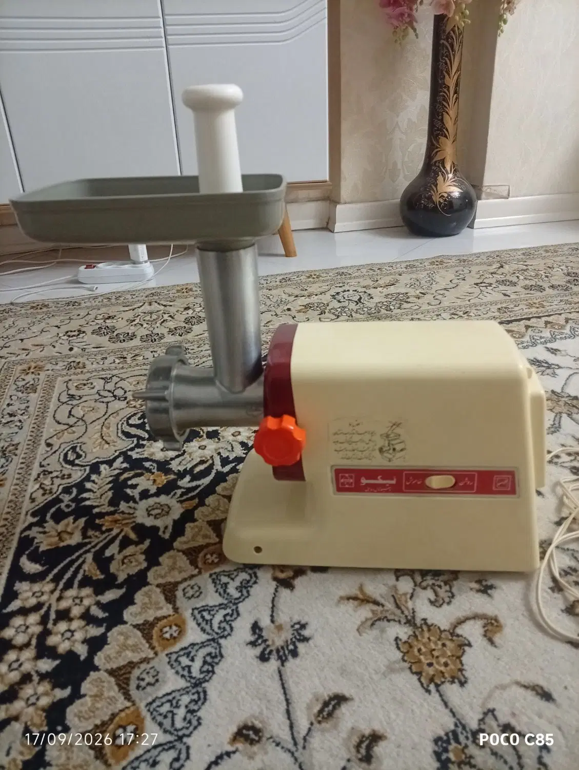 آبمیوه گیری مشکی دوبار بیشتر استفاده نشده|آبمیوهگیر و آبمرکباتگیر|تهران, شهید رجایی|دیوار