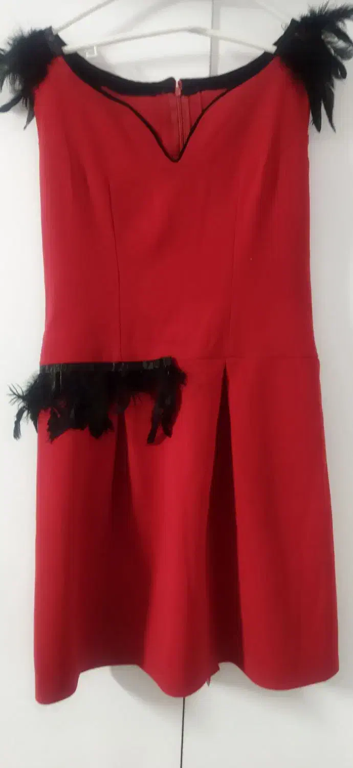 پیراهن مجلسی|لباس|گلبهار, شهر جدید گلبهار|دیوار