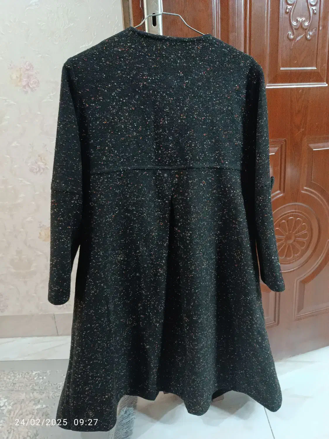 پالتو فوتر|لباس|ری, دیلمان|دیوار