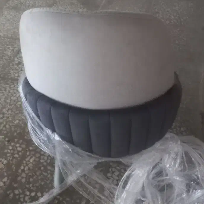 صندلی یک عدد کاملا نو استفاده نشده آکبند|میز و صندلی غذاخوری|گنبد کاووس, |دیوار