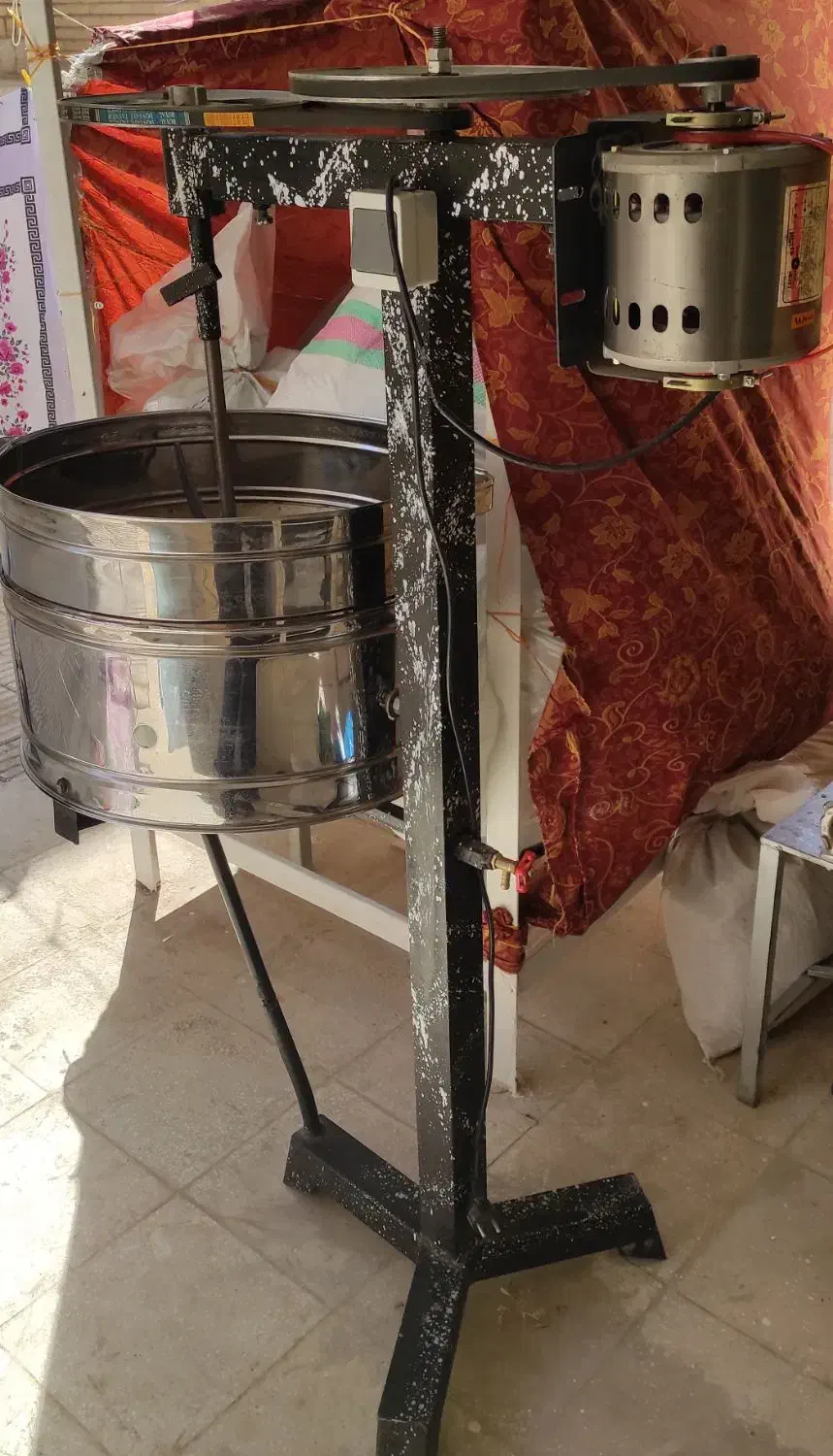 دستگاه تفت سویق و آرد و کنجد|ماشین‌آلات صنعتی|قم, شهرک مهدیه|دیوار