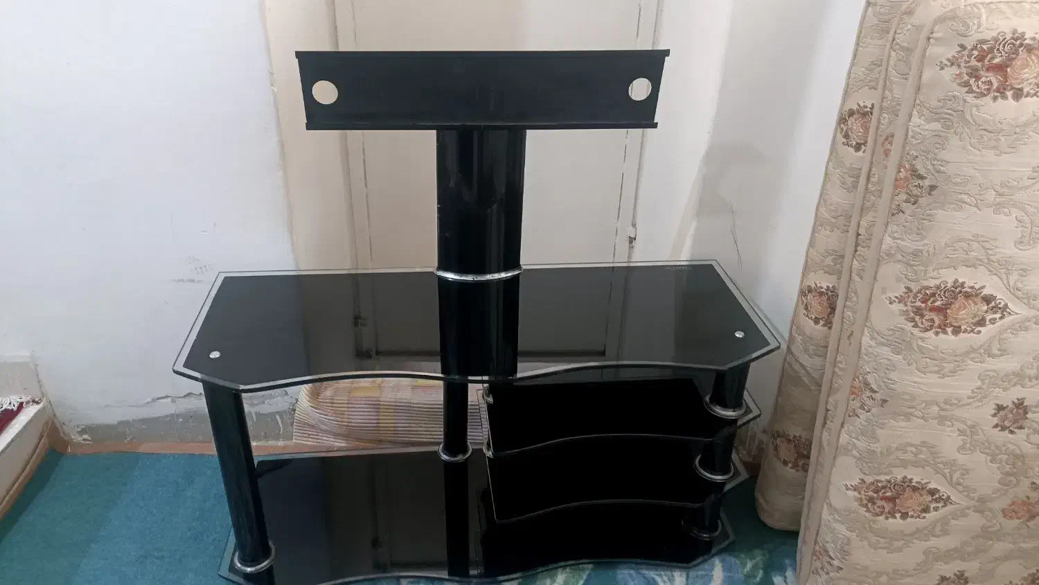 میز تلویزیون شیشه ای سالم|میز تلویزیون|سنندج, |دیوار