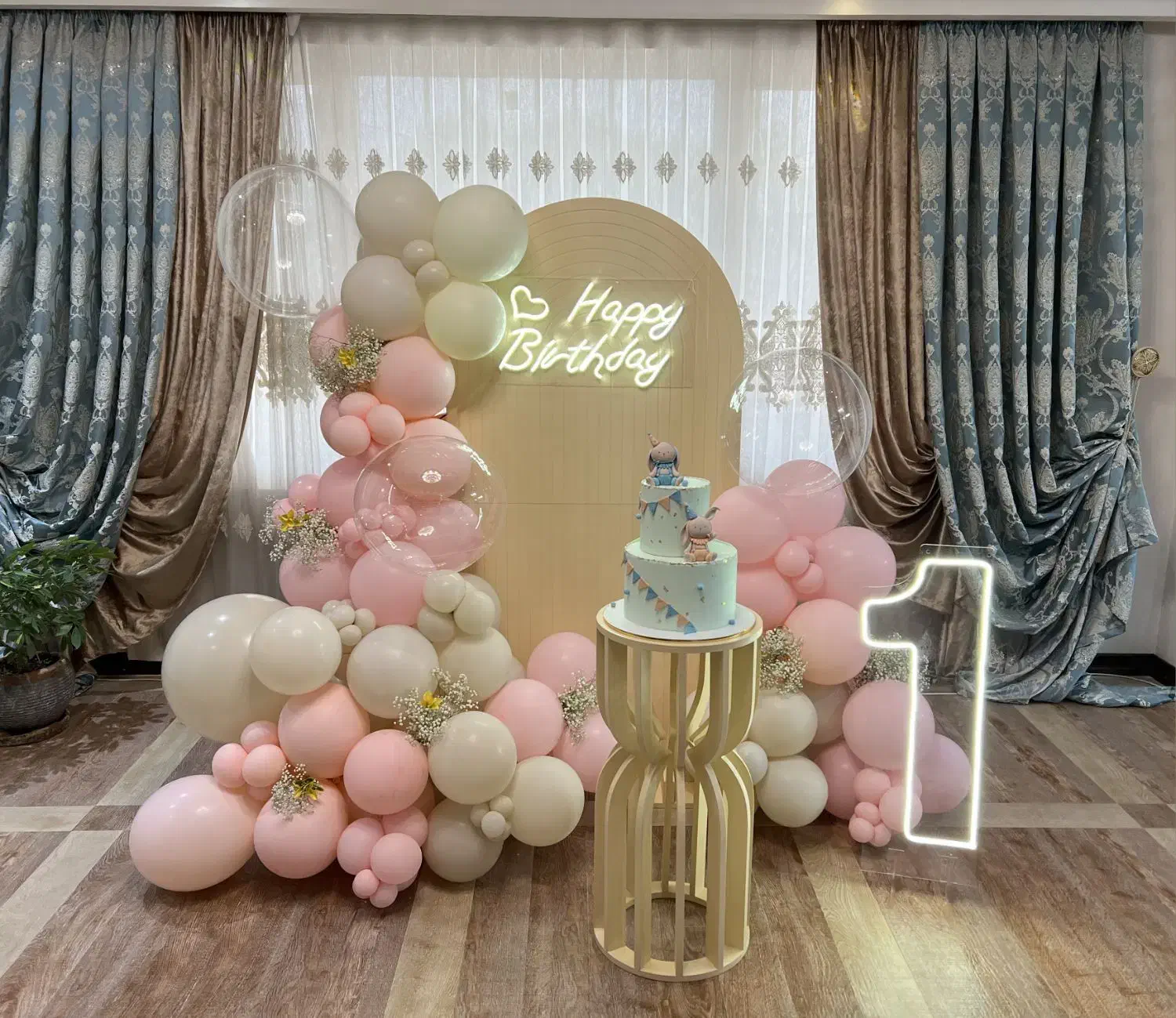 گل آرایی بادکنک آرایی اجاره دکورکرج سهیلیه چهارباغ|خدمات پذیرایی، مراسم|کرج, بنیاد|دیوار