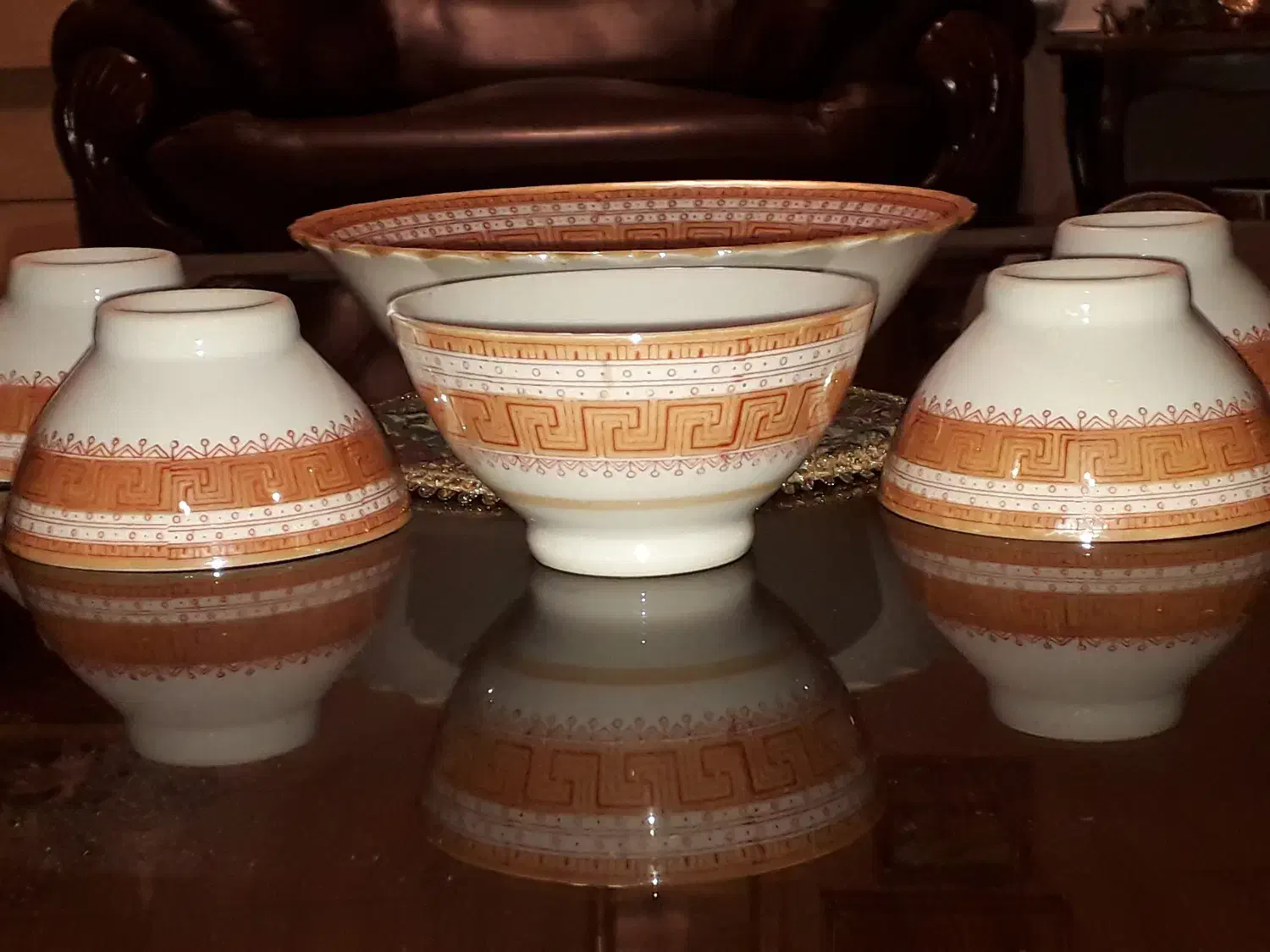 ظروف قدیمی کاربردی.سرو توضیح را بخوانید|ظروف سرو و پذیرایی|شیراز, شهرک گلدشت حافظ‎|دیوار