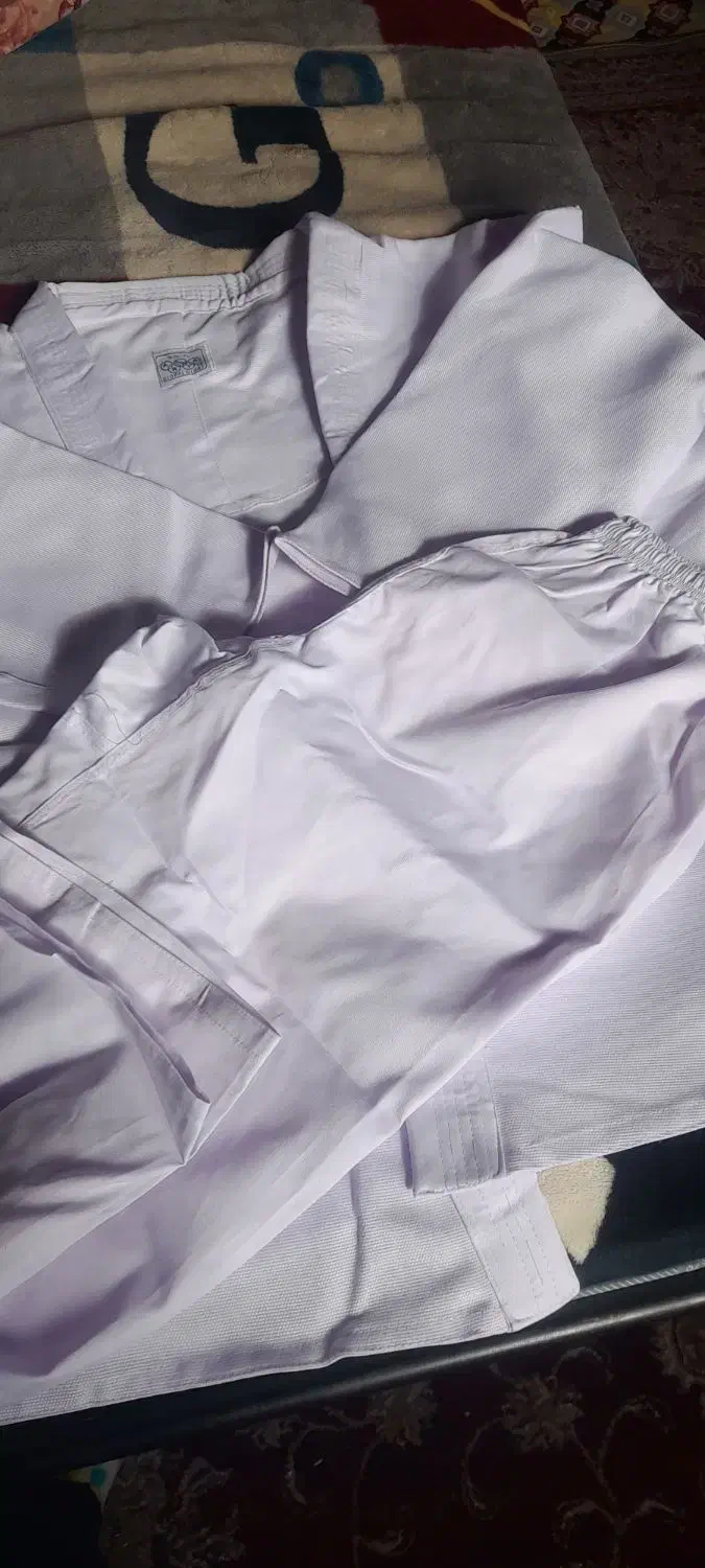 لباس‌جدو|لباس|رشت, حمیدیان|دیوار