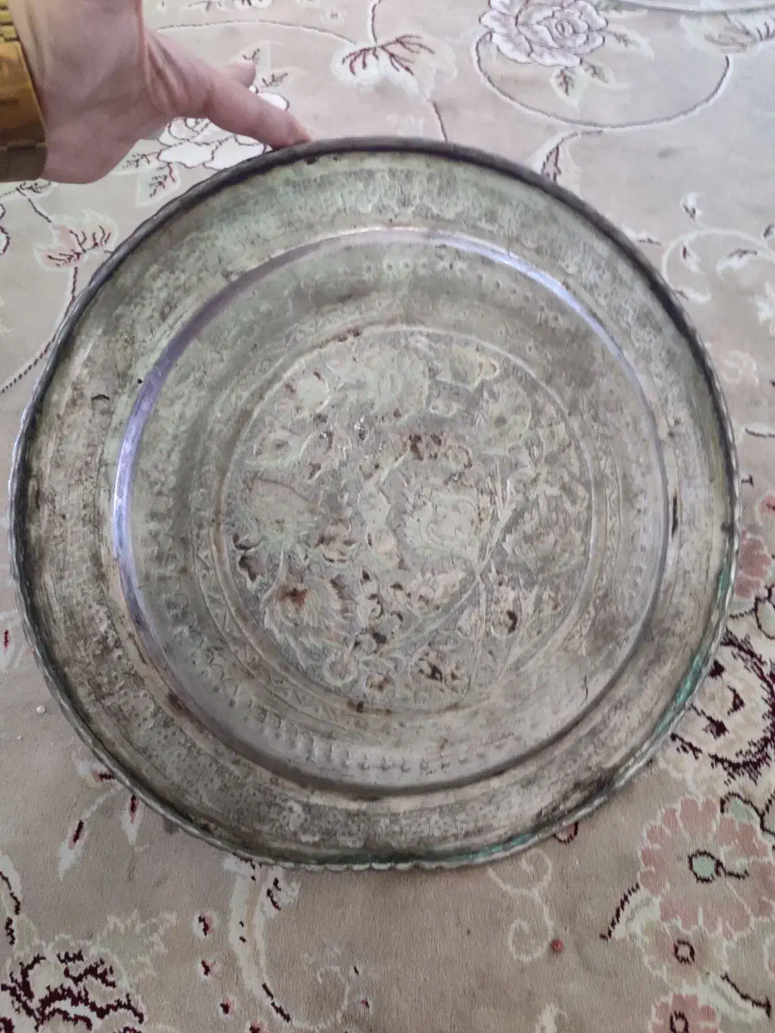 سینی|کلکسیون اشیاء عتیقه|ایلام, |دیوار