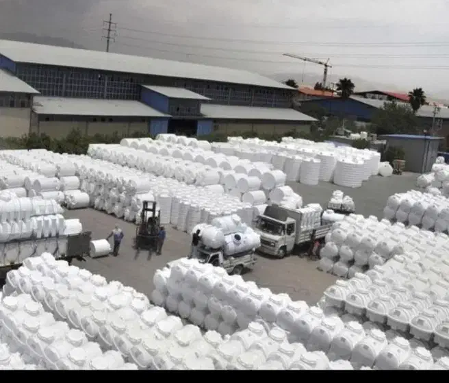 مخزن آب از گنجایش صد لیتر تا ۳۰۰۰/منبع/تانکر سفید|حراج|شیراز, شهرک صنعتی شیراز|دیوار