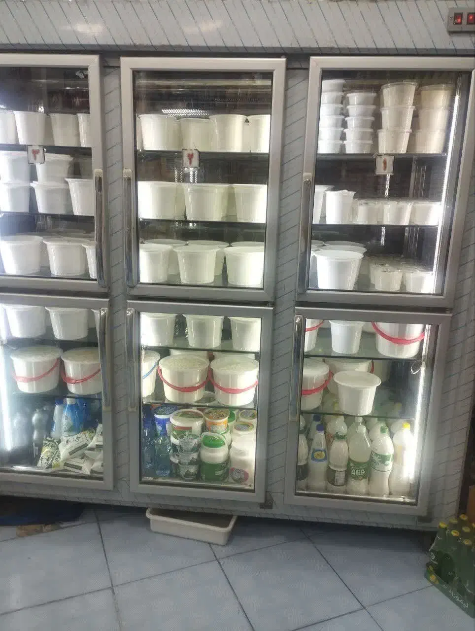 یخچال ۶ در صنعتی و شیر سرد کن ...|فروشگاه و مغازه|چهارباغ, |دیوار