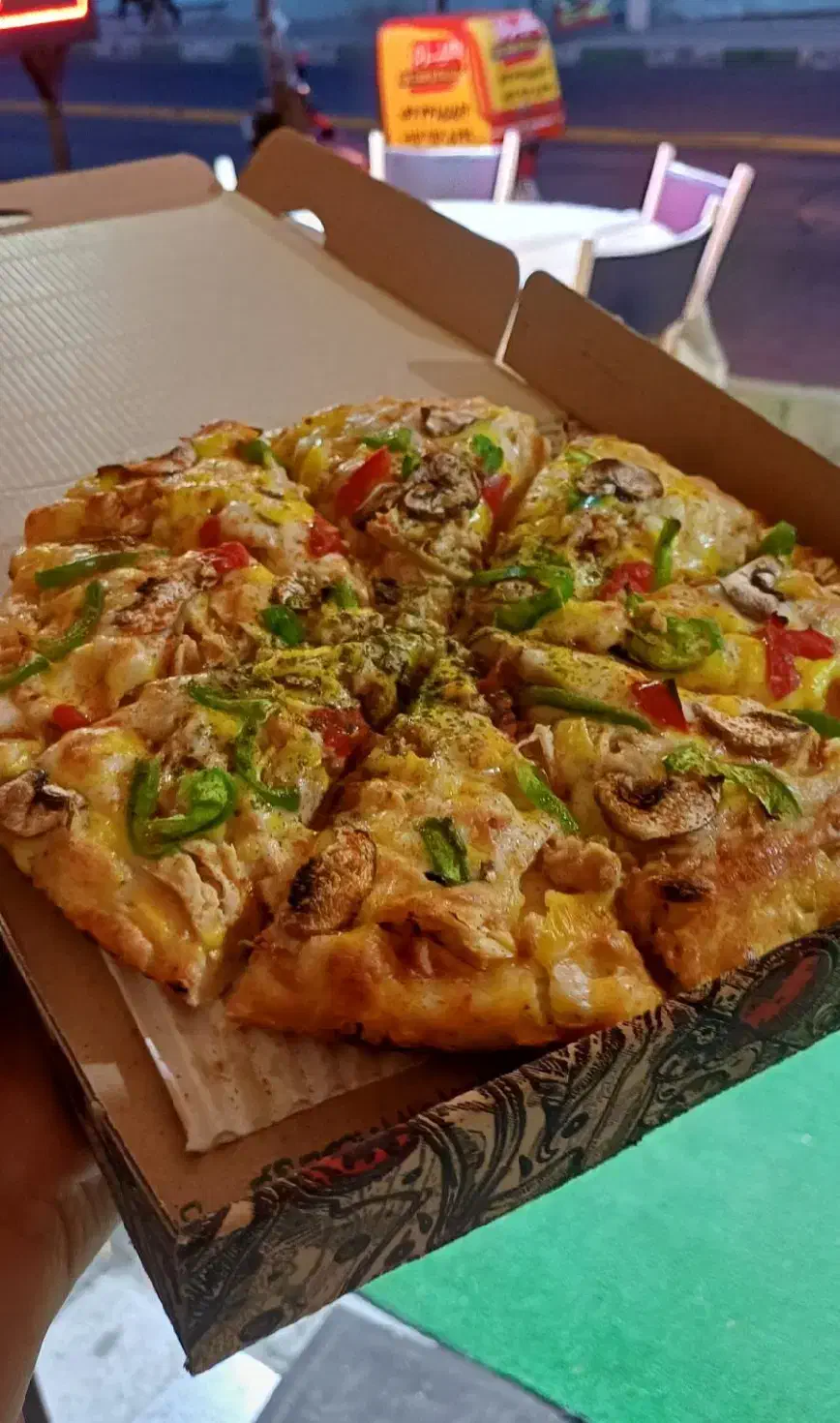 به چند نفرشاگرد در تهیه غذانیازمندیم|استخدام خدمات فروشگاه و رستوران|ارومیه, |دیوار