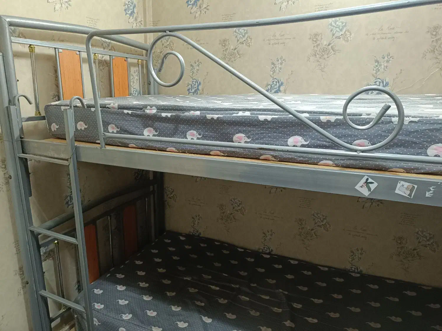 تخت خواب دوطبقه|تخت و سرویس خواب|مشهد, طلاب|دیوار