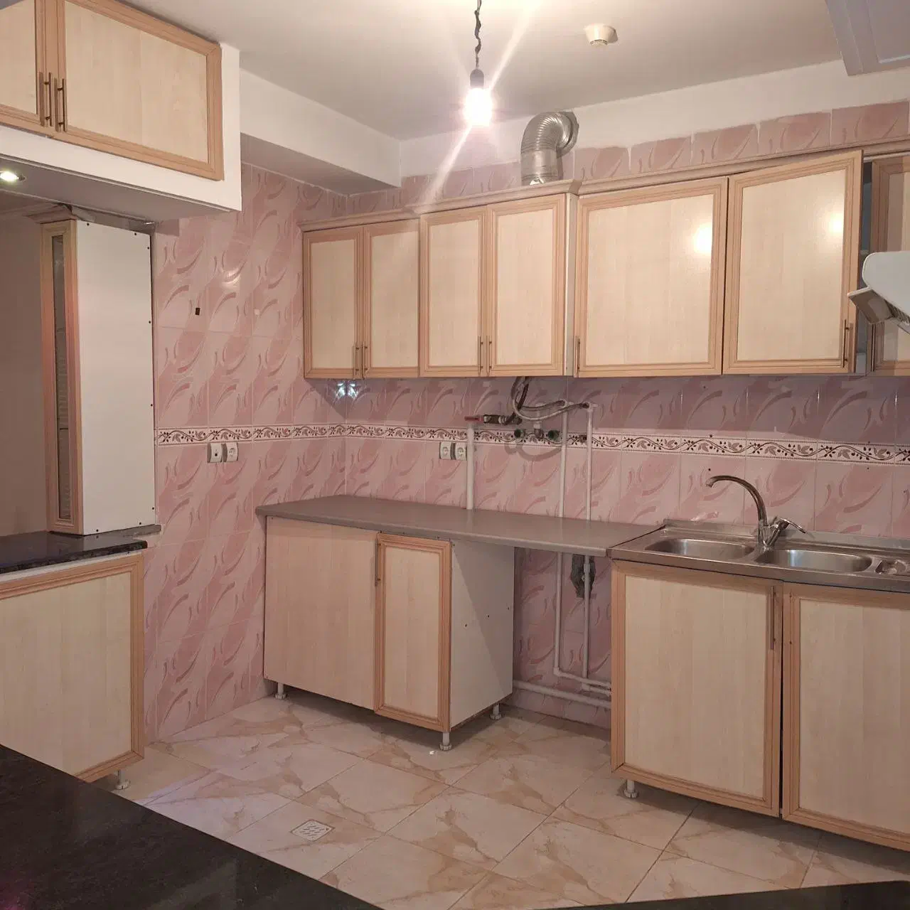 ۱۱۰متره.عباسی هستش به رهن کامل.یااجاره داده میشه|اجارهٔ آپارتمان|تبریز, |دیوار