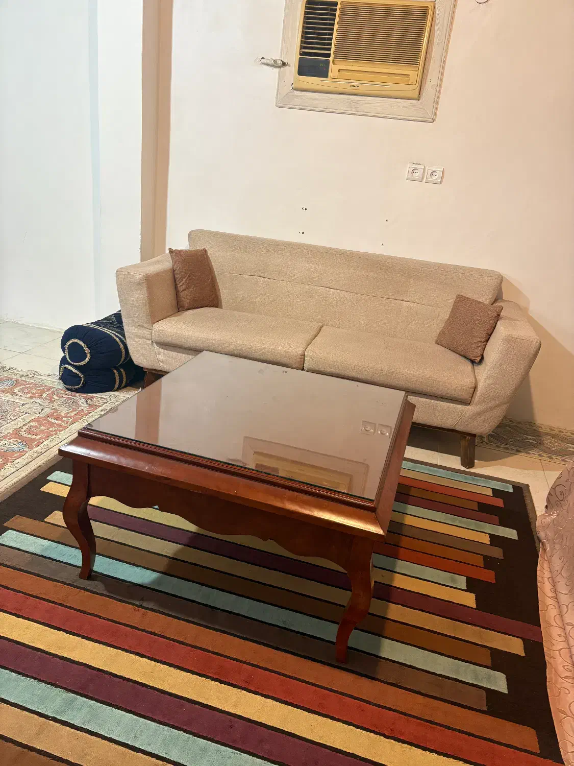 مبلمان ۵نفره|مبلمان خانگی و میز عسلی|چالوس, |دیوار