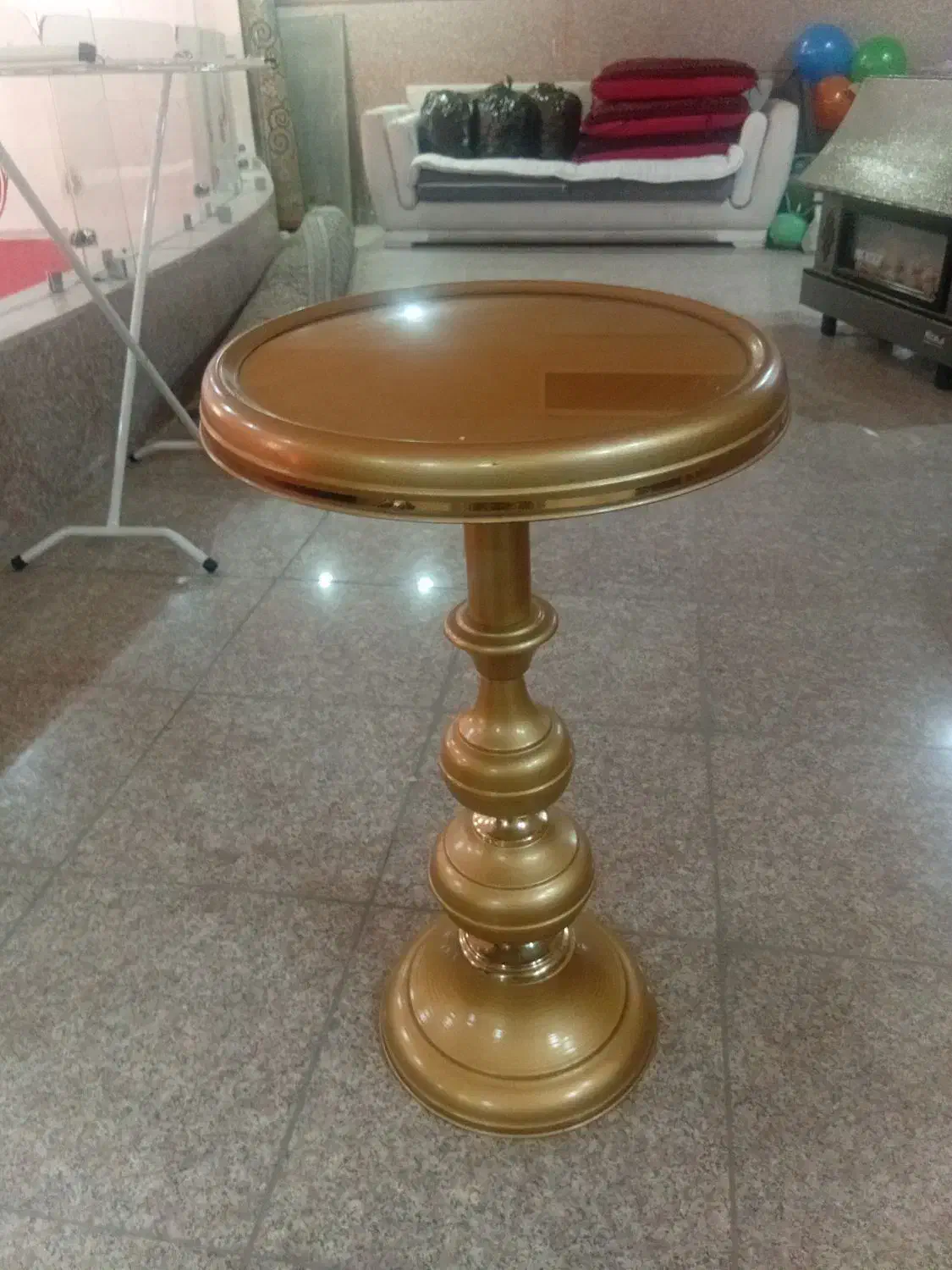 میزگرد طلایی|مبلمان خانگی و میز عسلی|معصومیه, |دیوار