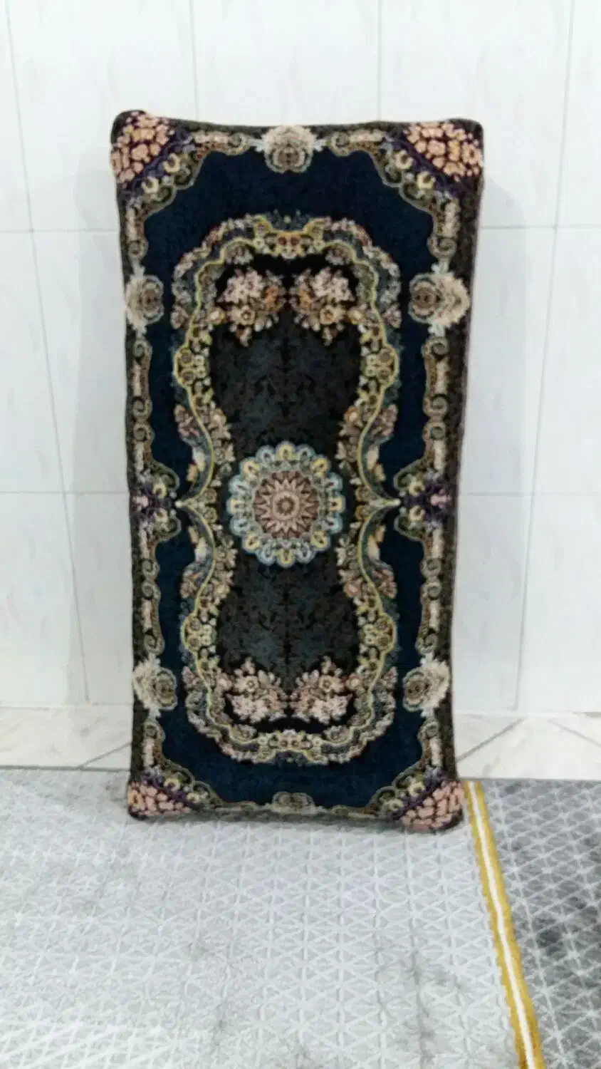 پشتی سرمه ای|پشتی|اراک, |دیوار