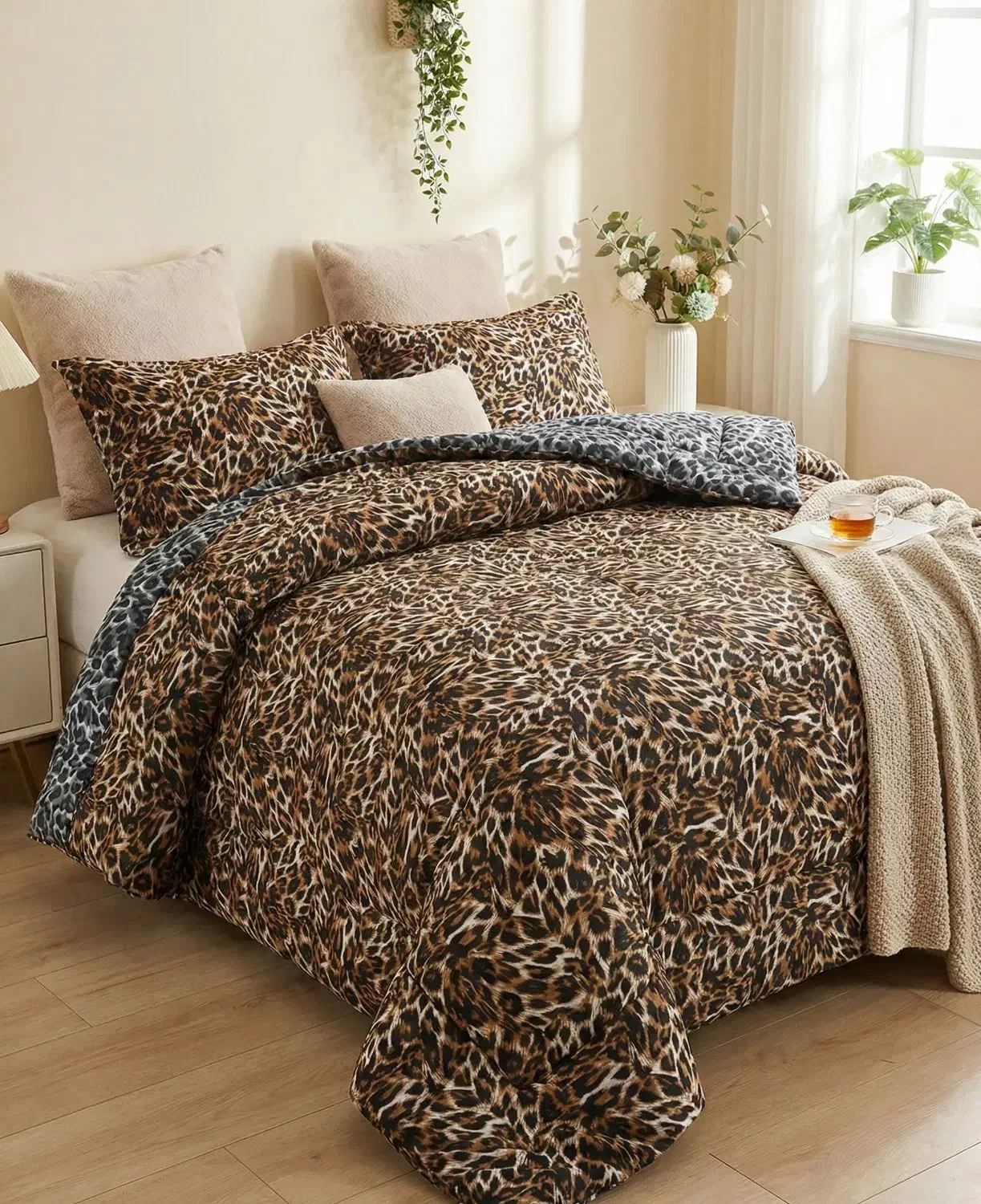 رو تختی (سه تکه) نو|رختخواب، بالش، پتو|صومعه‌سرا, |دیوار