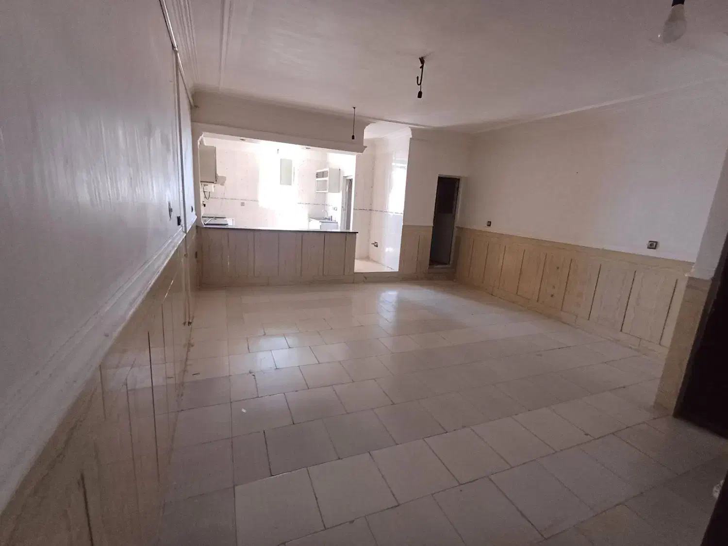 اجاره یک واحد آپارتمانی در بهترین نقطه شهر|اجارهٔ آپارتمان|ایرانشهر, |دیوار