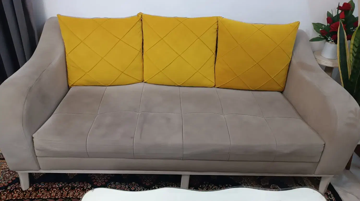 مبل هفت نفره|مبلمان خانگی و میز عسلی|رشت, عینک|دیوار