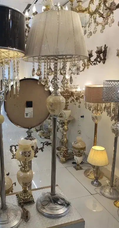 آباژور بسیار زیبا و شیک|چراغ خواب و آباژور|نیشابور, بنیاد شهید|دیوار