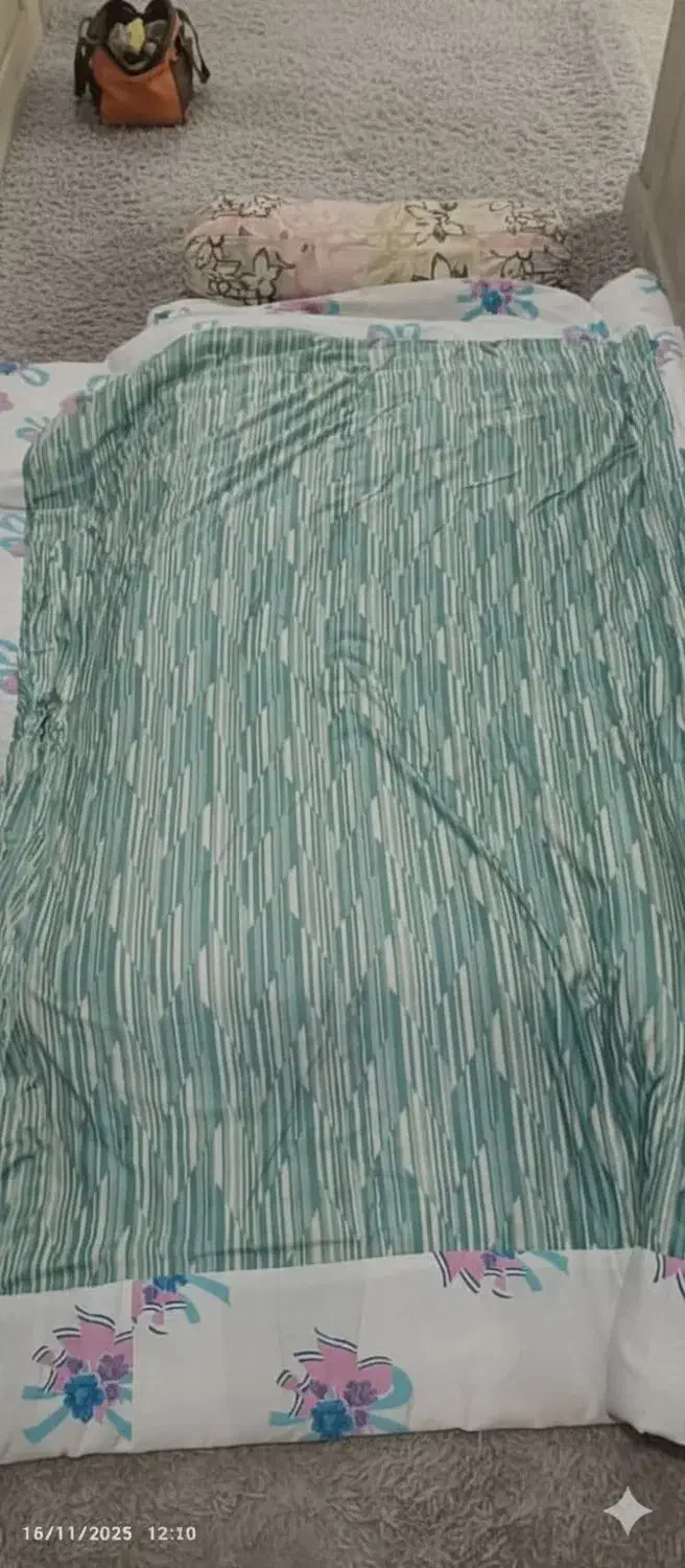 رختخواب|رختخواب، بالش، پتو|تبریز, |دیوار