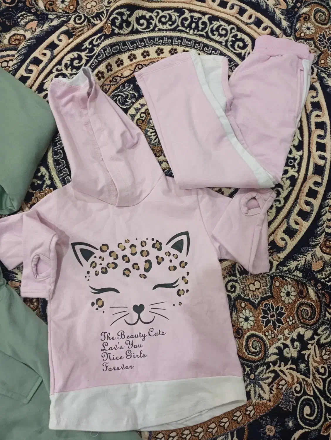 صورتی زیبا|گل مصنوعی|نورآباد, |دیوار