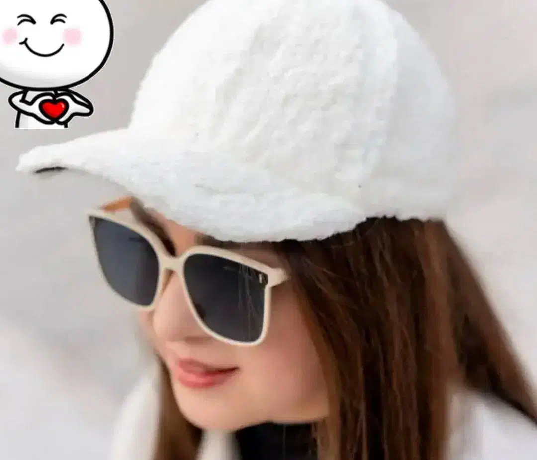 کلاه|لباس|مشهد, موعود|دیوار