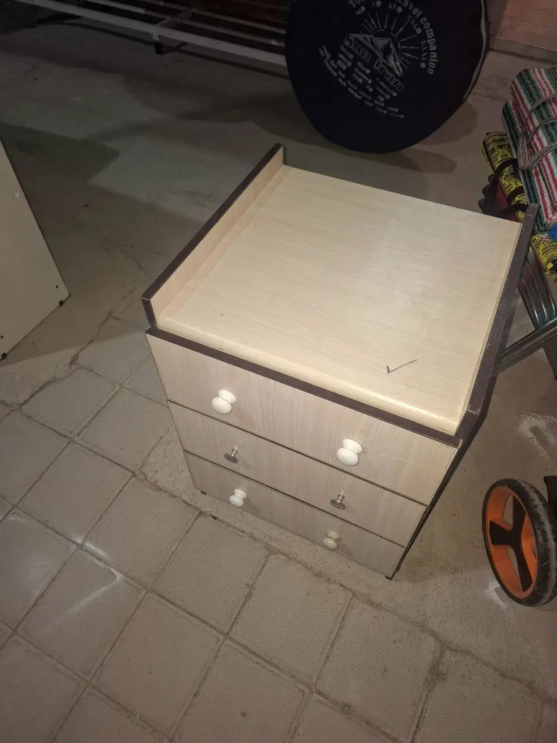 میز چوبی|جاکفشی، کمد، دراور|فارسان, |دیوار