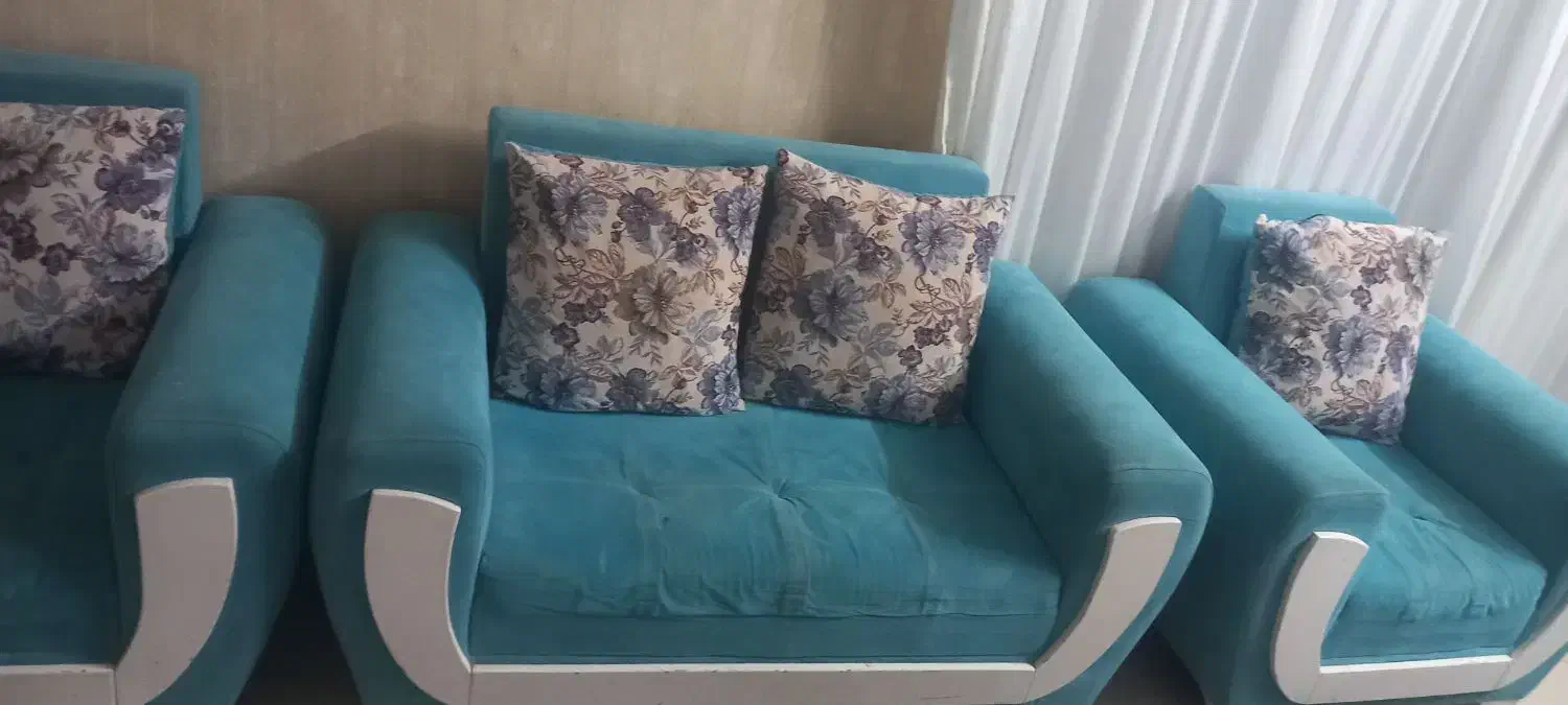 مبل راحتی|مبلمان خانگی و میز عسلی|گلبهار, شهر جدید گلبهار|دیوار