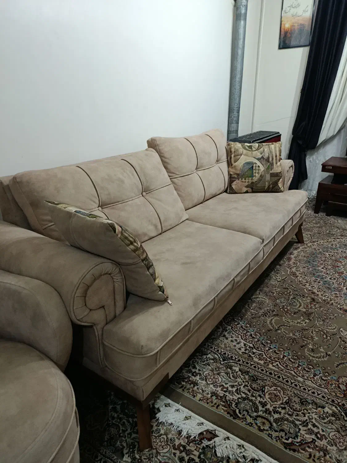 مبل راحتی در حد نو خیلی شیک مرتب جنس درجه یک|مبلمان خانگی و میز عسلی|کردکوی, |دیوار