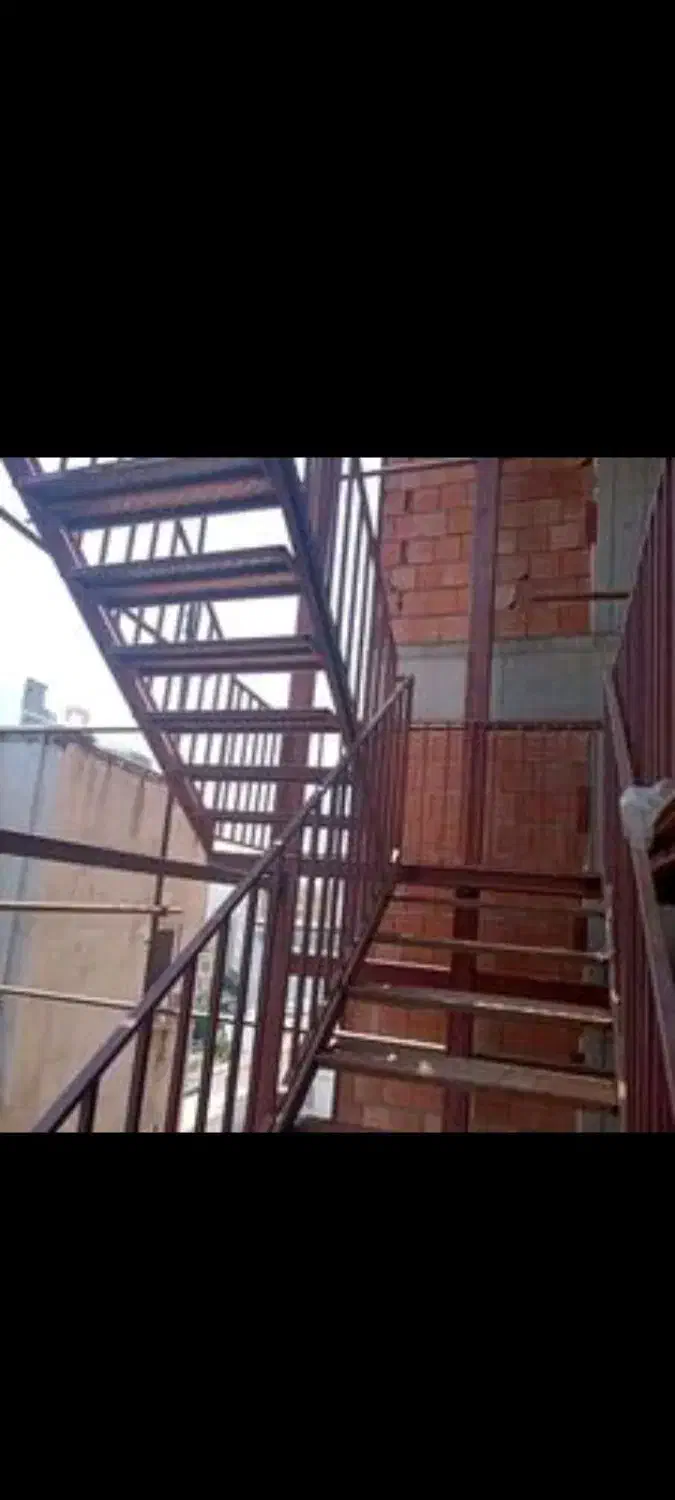 جوشکاری سربندی وپله پله گرد والپست و نبشی کشی نما|خدمات پیشه و مهارت|تالش, هشتپر|دیوار