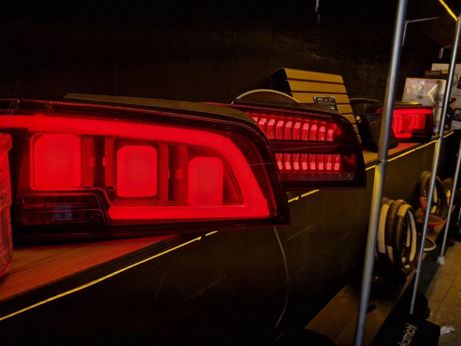 شیشه دودی و تزئینات|خدمات موتور و ماشین|کرمان, |دیوار