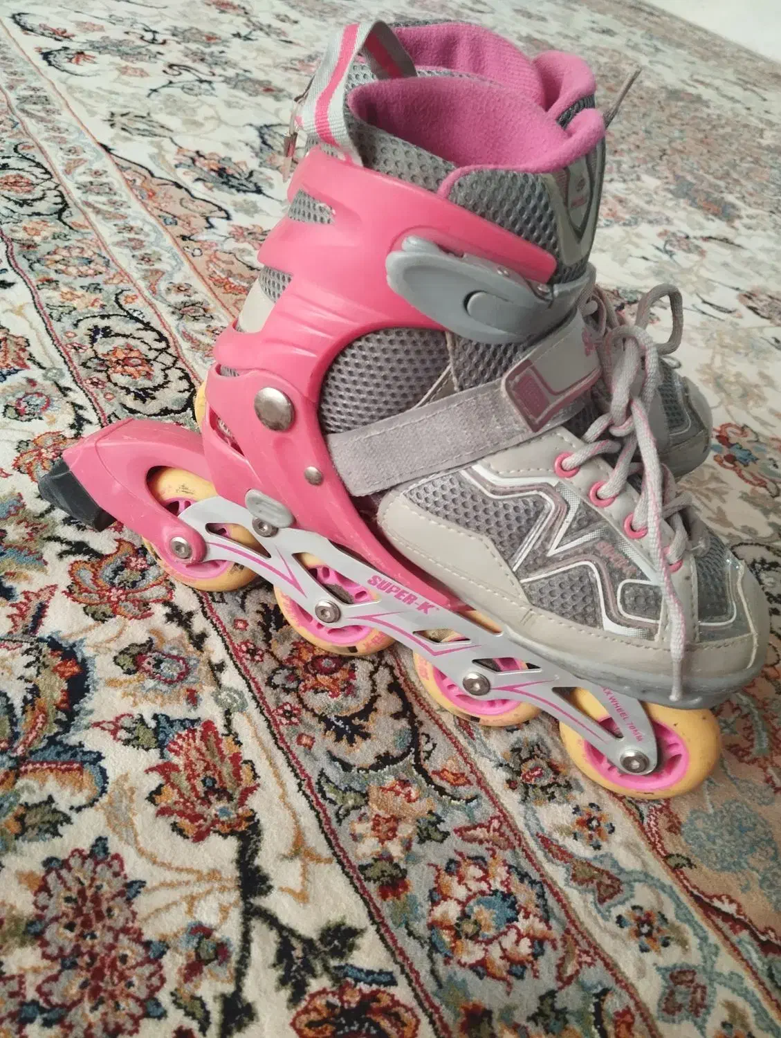 اسکیت صورتی با تجهیزات کامل|دوچرخه، اسکیت، اسکوتر|فولادشهر, B2|دیوار