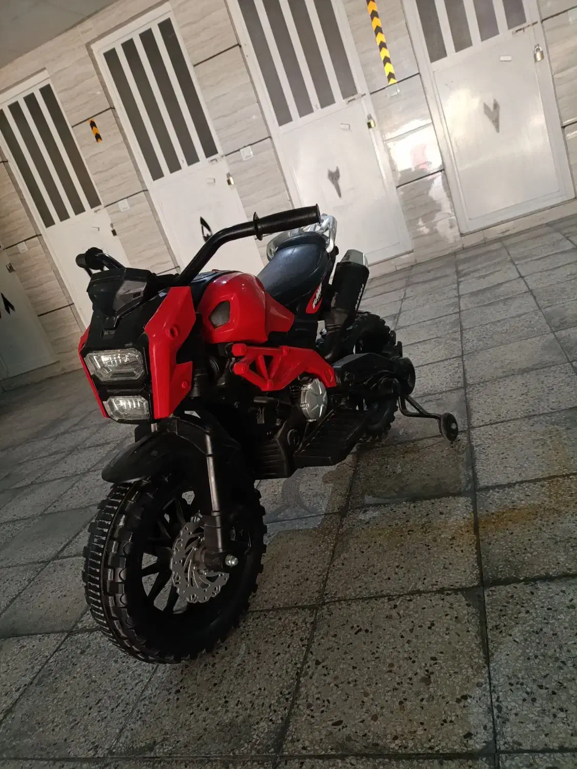 موتور شارژی|اسباببازی بچه|صدرا-فارس, فاز ۱|دیوار