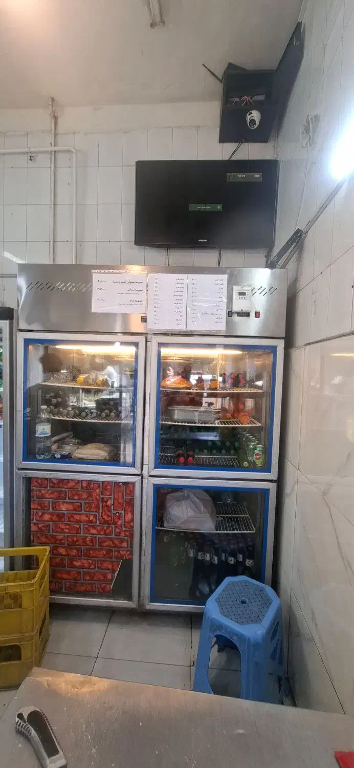 یخچال ۴ در در حال کار|فروشگاه و مغازه|قم, باغ شازده|دیوار